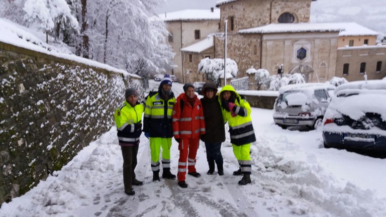 Volontari e funzionari dell'Agenzia a Caldarola e San Severino Marche - 6