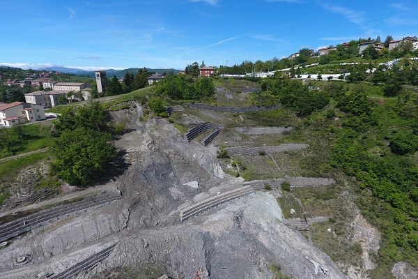 Montecchio di Baiso ripreso dal drone
