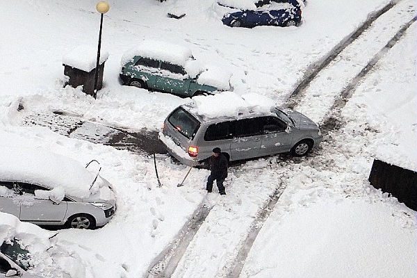 Maltempo. Piogge Abbondanti E Nevicate Dalla Notte: Strade Bloccate E ...